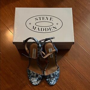 Steve Madden Tie-Dye Blue Heels
